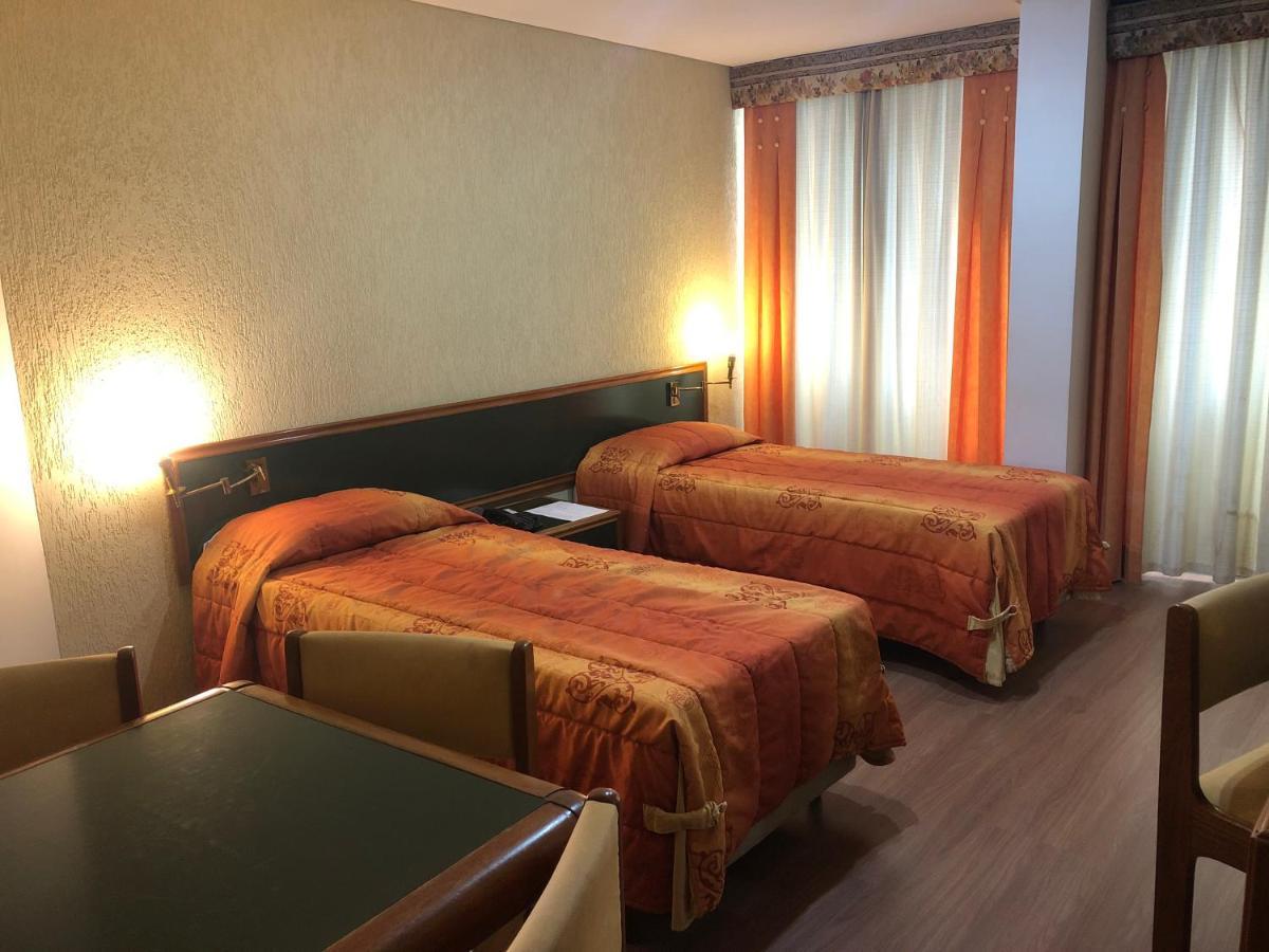 Duomo Park Hotel Curitiba Eksteriør billede